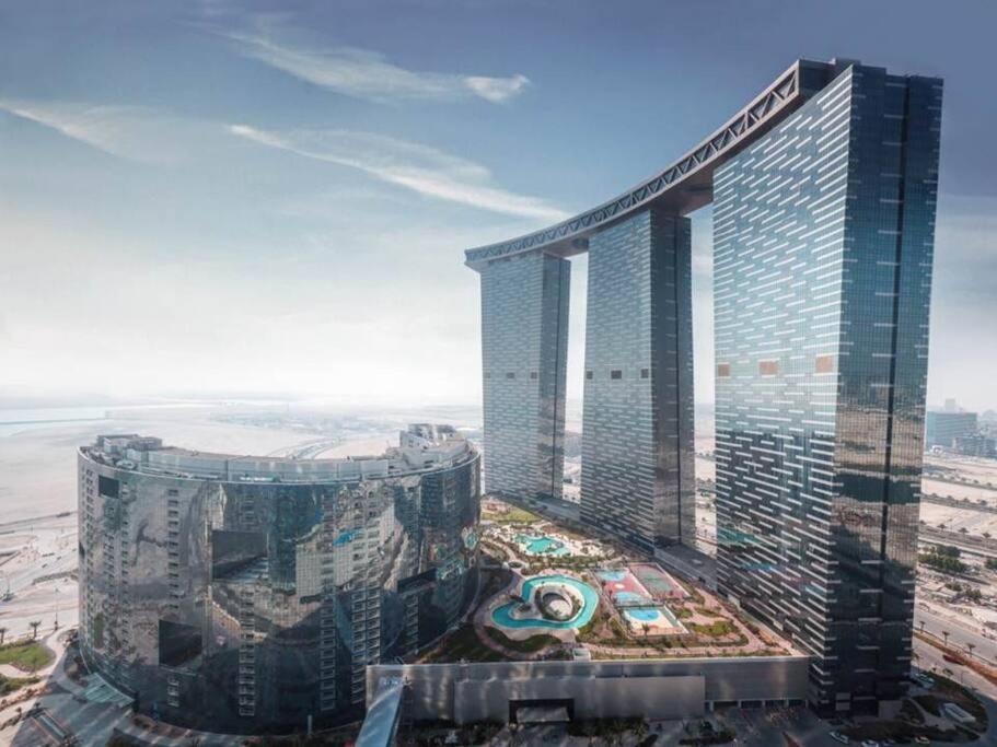 Cozy 1Br In Iconic Tower Apartment Abu Dhabi Exterior photo