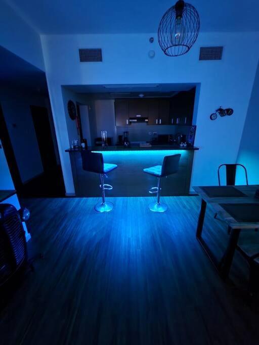 Cozy 1Br In Iconic Tower Apartment Abu Dhabi Exterior photo