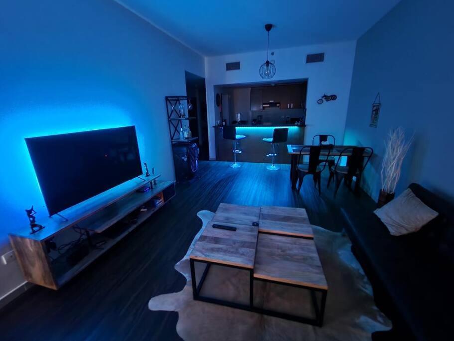 Cozy 1Br In Iconic Tower Apartment Abu Dhabi Exterior photo