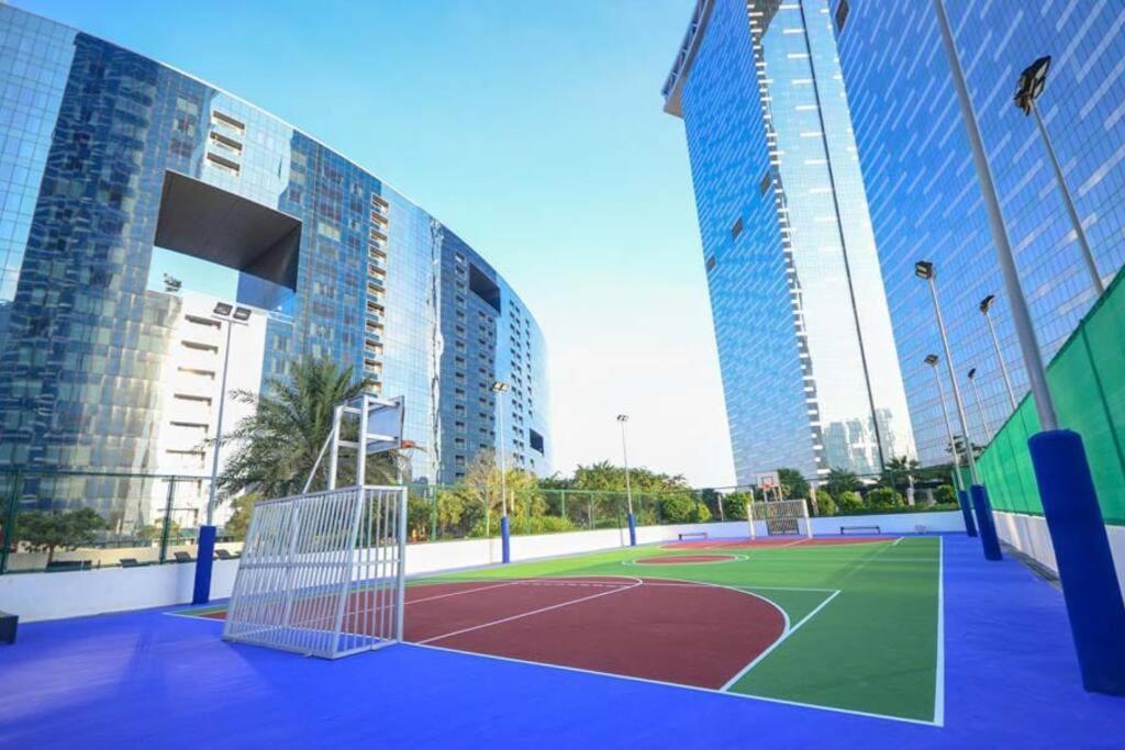 Cozy 1Br In Iconic Tower Apartment Abu Dhabi Exterior photo